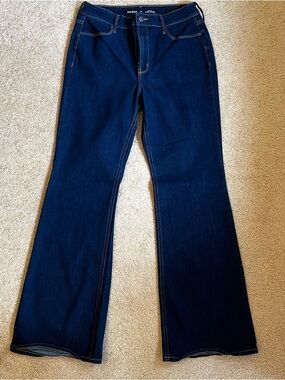 Old Navy High Rise WOW Flare Jeans, Size 10
